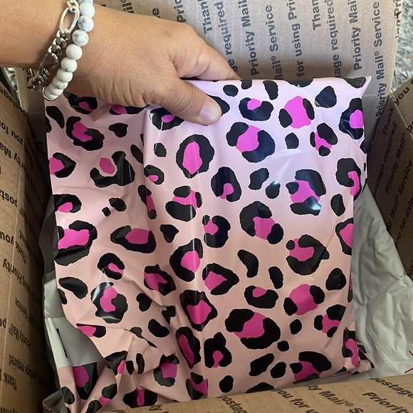 BOX OF STUFFS - NEW and thrifted items - Picture 6 of 9